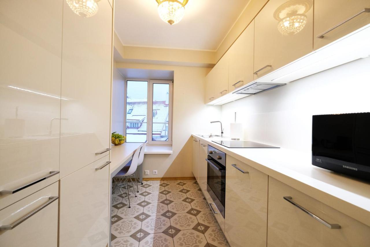 Tallinn City Apartments - 2 Bedroom On Old Town Main Street Viru Exterior foto